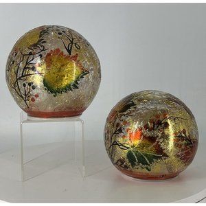 Leaf Crackle Globe with Glitter Detail. No Light Inside